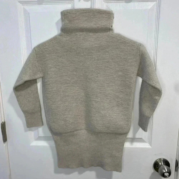 Aritzia babaton Cream/grey Turtleneck Sweater top - Picture 3 of 8